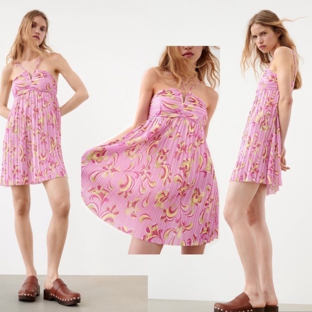Zara Size L Pleated Mini Dress Printed Notched Straight Neckline Spagetti Straps